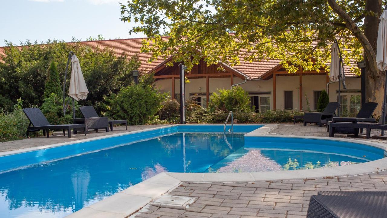 Hotel Platan Zamárdi Dış mekan fotoğraf
